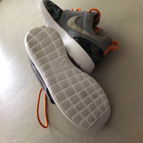 Kids Nike shoes - Picture 7 of 7